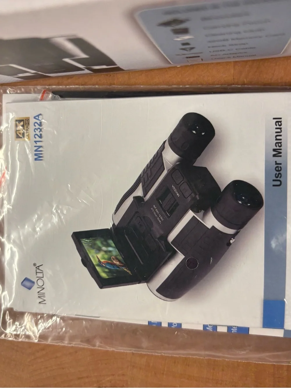 Minolta 1232A Compact Digital Camera with Binoculars and Accessories - Like New